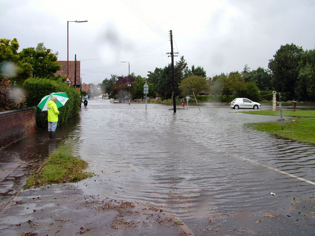 Flood in Denchworth Road