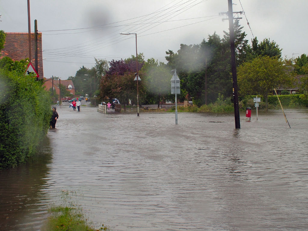 Flood in Denchworth Road