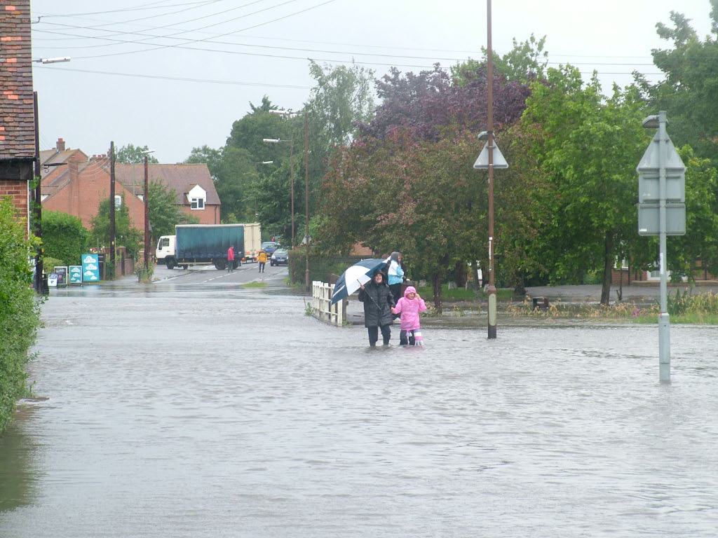 Flood in Denchworth Road