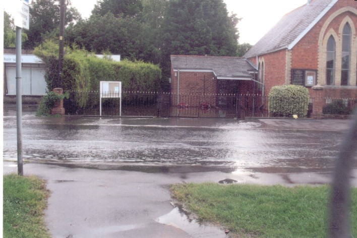 Flood in Vale Avenue